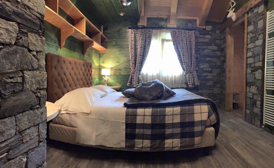 Hotel Letterario Locanda Collomb La Thuile Exterior photo